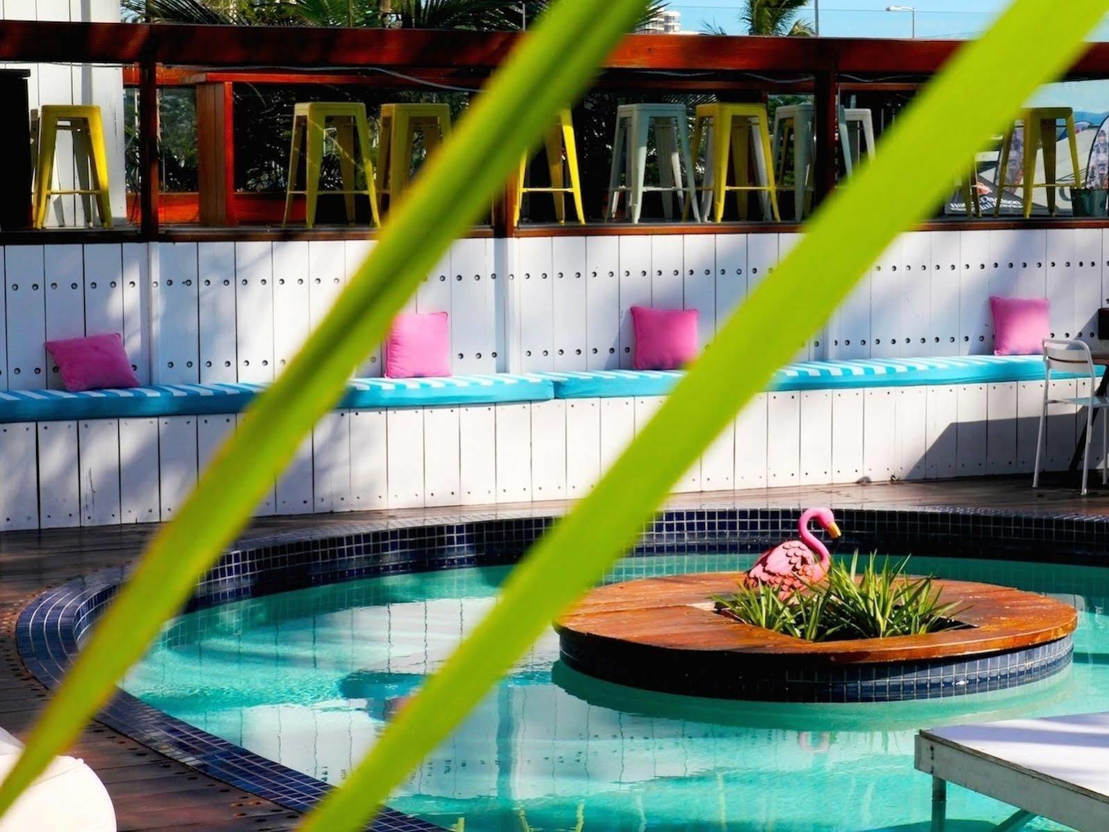 Komune Resort And Beach Club Greenmount Beach Coolangatta Exterior foto