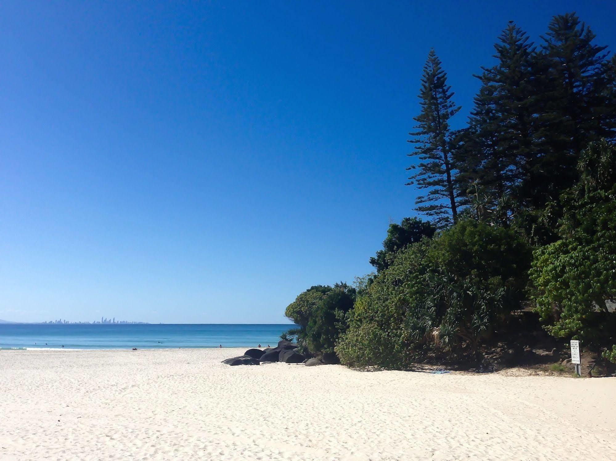 Komune Resort And Beach Club Greenmount Beach Coolangatta Exterior foto
