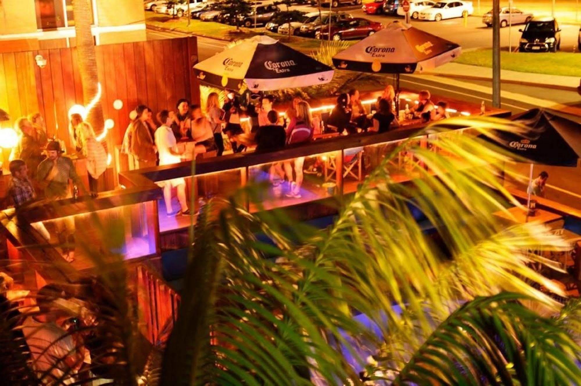 Komune Resort And Beach Club Greenmount Beach Coolangatta Exterior foto